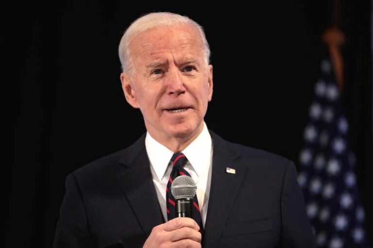 Biden Campaign Quotes Taylor Swift, Slams Trump | Featured News