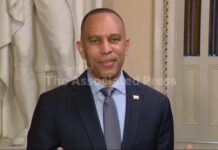 Jeffries tells WH to 'clean up your own house' after media dinner shooting sparks fight on rhetoric