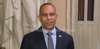 Jeffries tells WH to 'clean up your own house' after media dinner shooting sparks fight on rhetoric